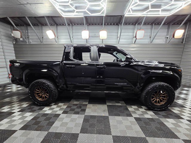 Used 2024 Toyota Tacoma TRD Sport AWD/4WD image 10