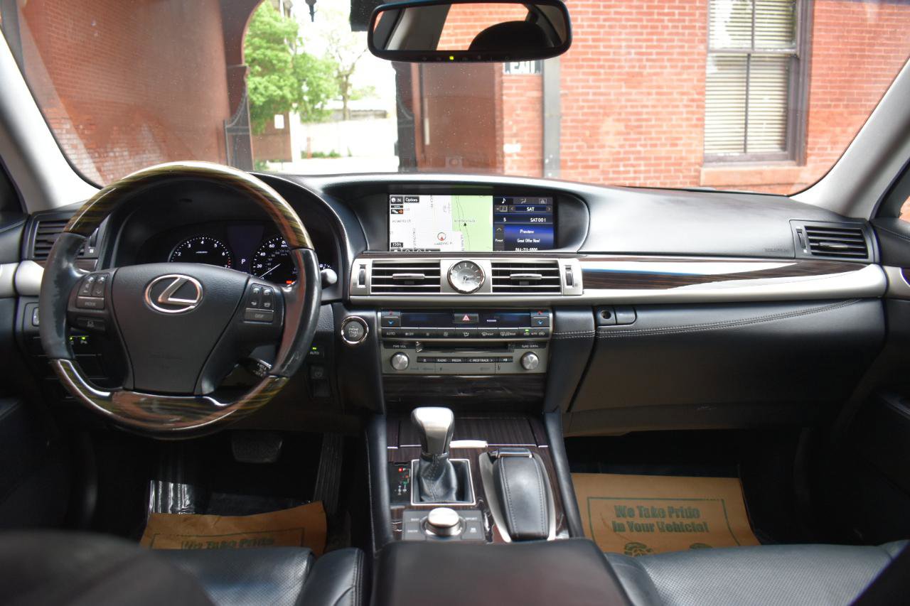 Used 2015 Lexus LS 460 AWD w/ Comfort Package image 21