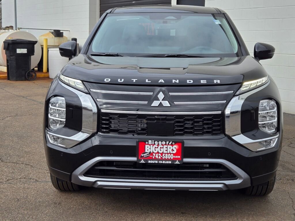 New 2026 Mitsubishi Outlander SE AWD/4WD image 2