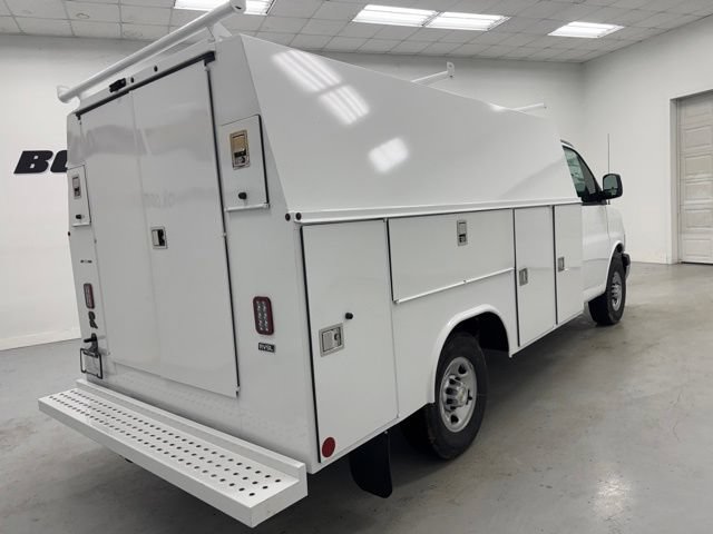 New 2026 Chevrolet Express 3500 w/ Power Convenience Package RWD image 6