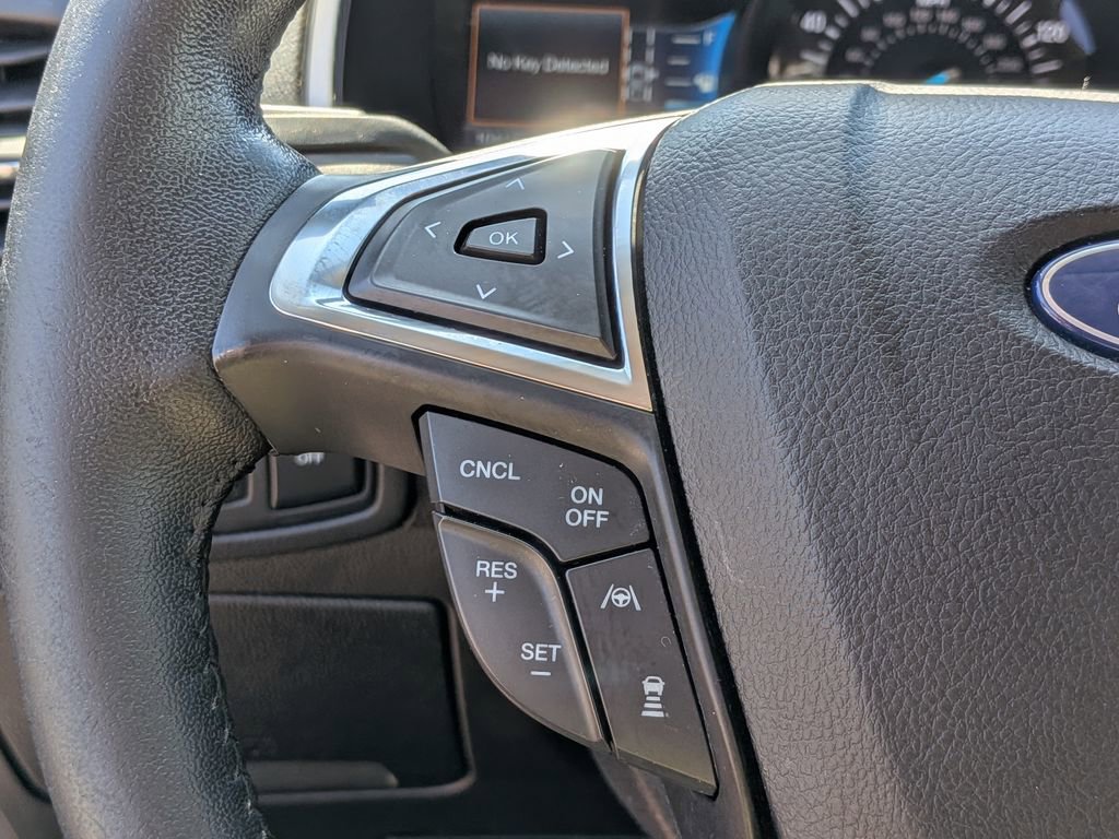 Used 2020 Ford Edge SEL image 18