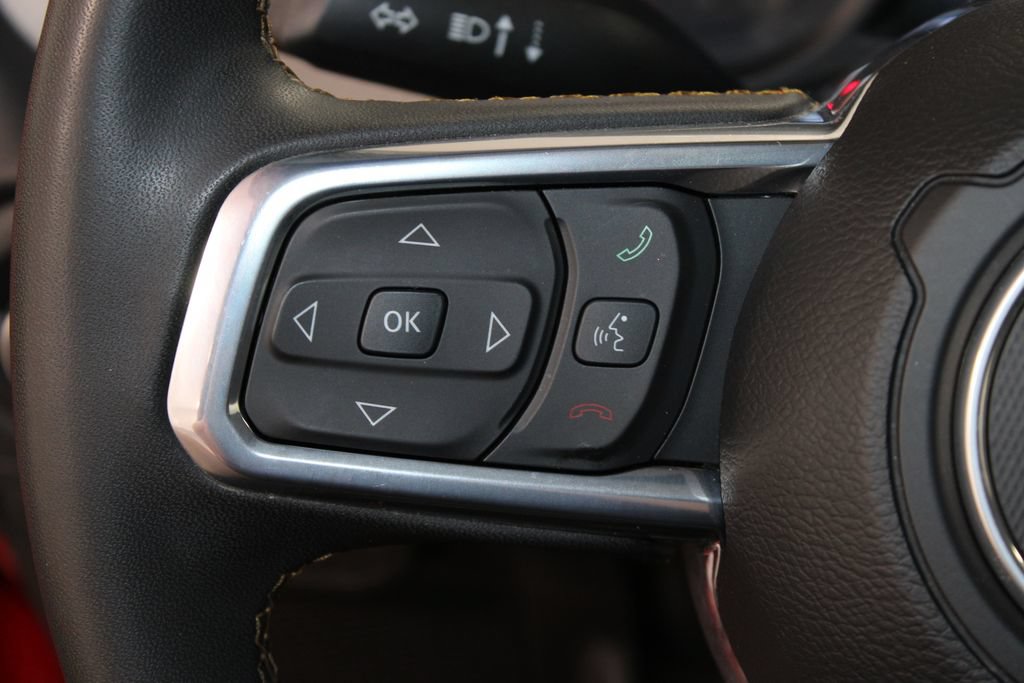 Used 2025 Jeep Wrangler Unlimited Sahara AWD/4WD image 36