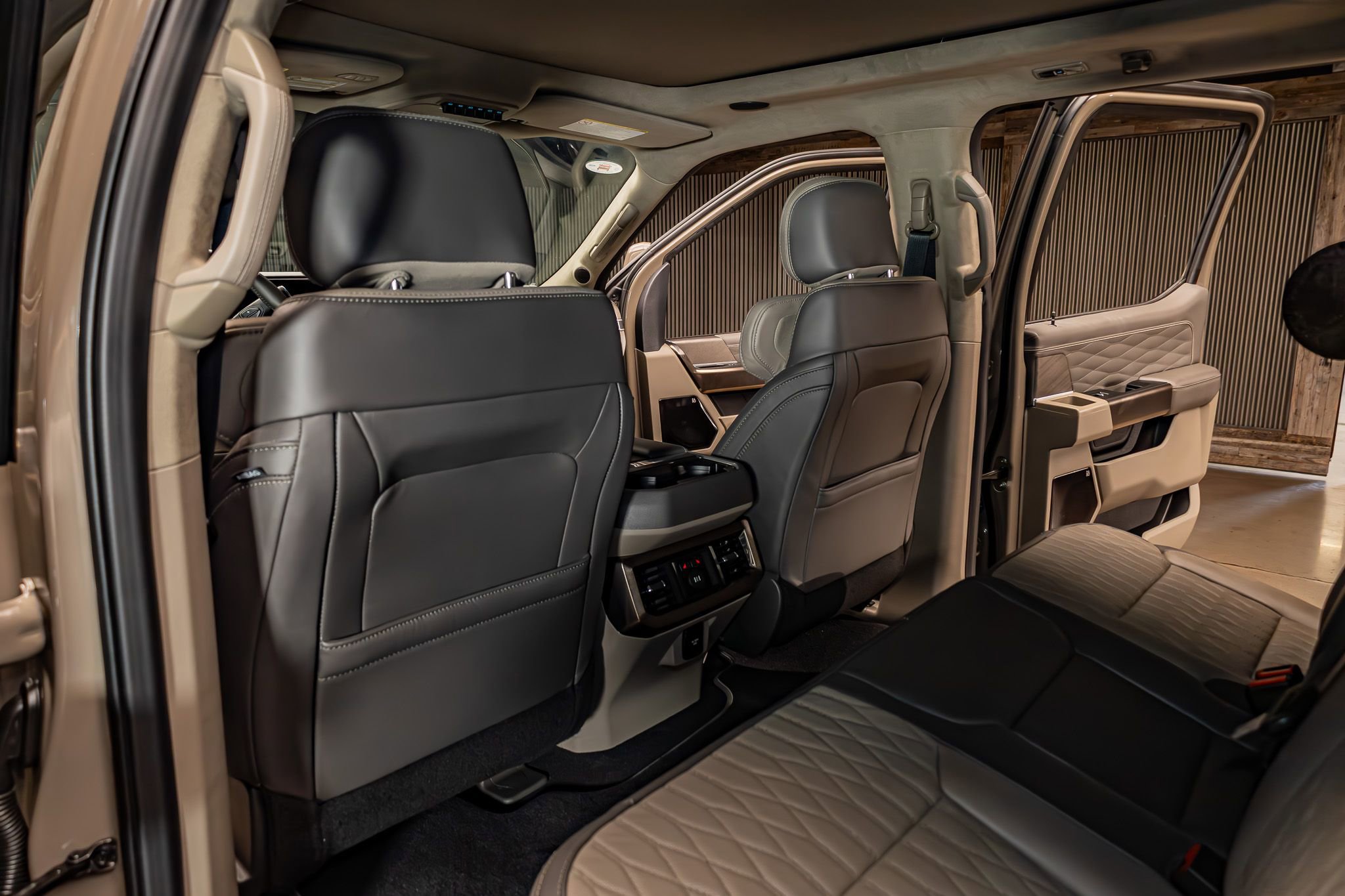 Used 2026 Ford F450 Platinum w/ Platinum Plus Package AWD/4WD image 26