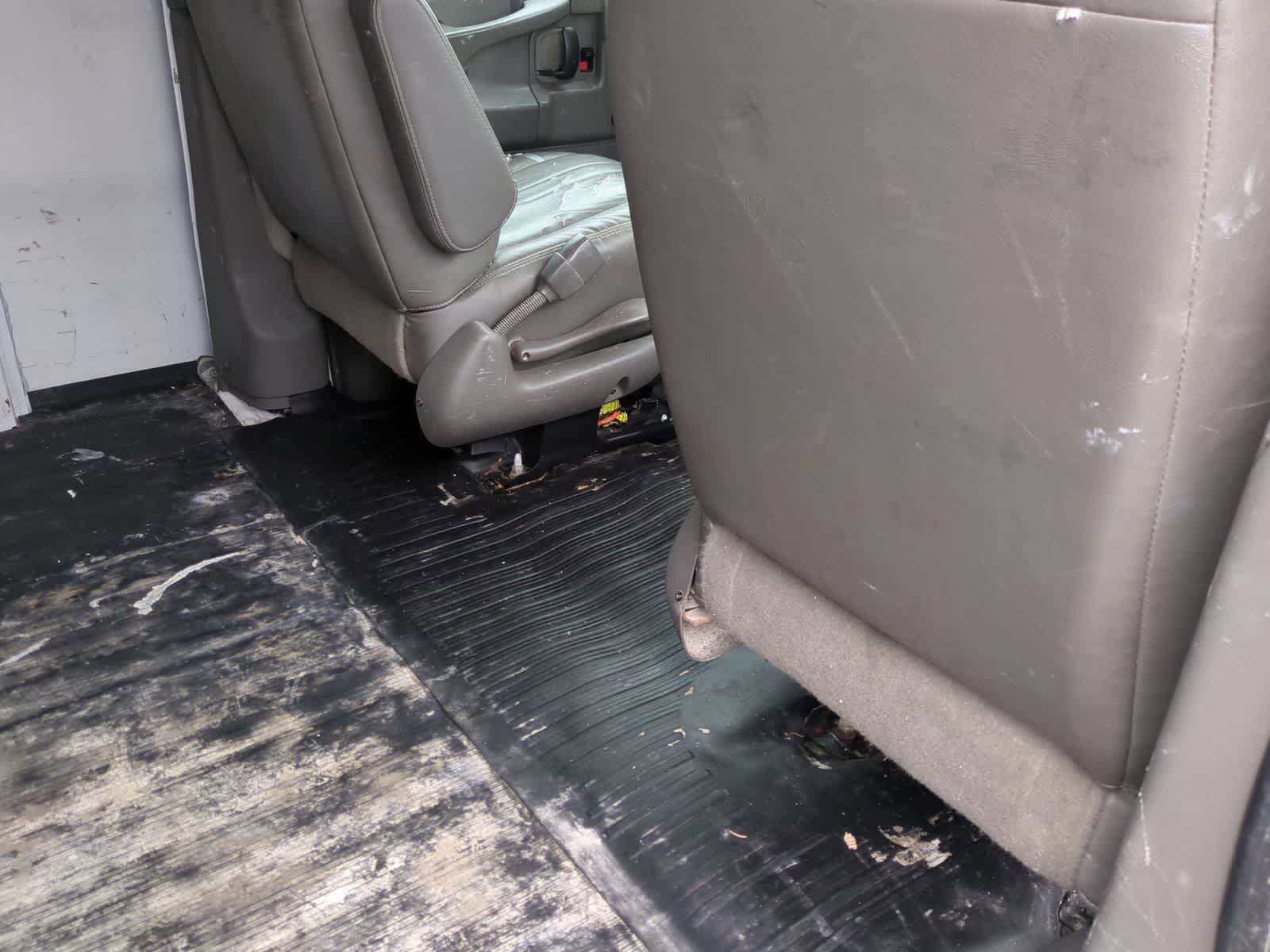 Used 2013 Chevrolet Express 1500 image 18