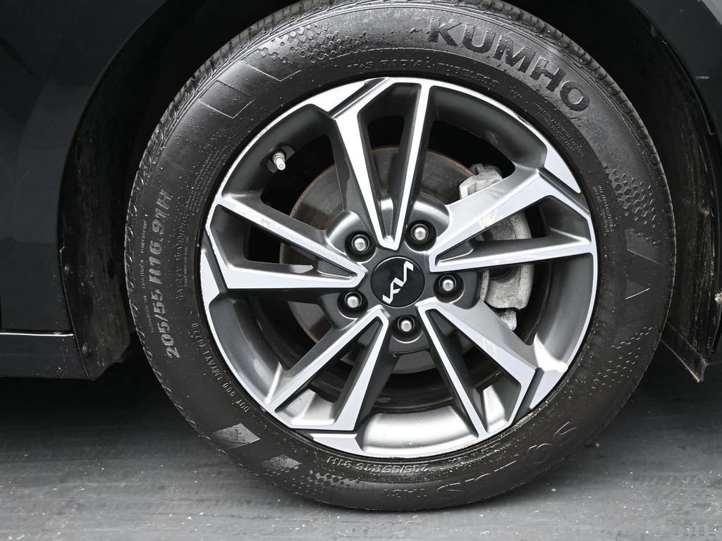 Used 2023 Kia Forte LXS FWD image 10