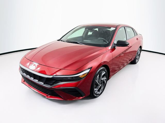 Certified 2025 Hyundai Elantra Sport FWD image 4