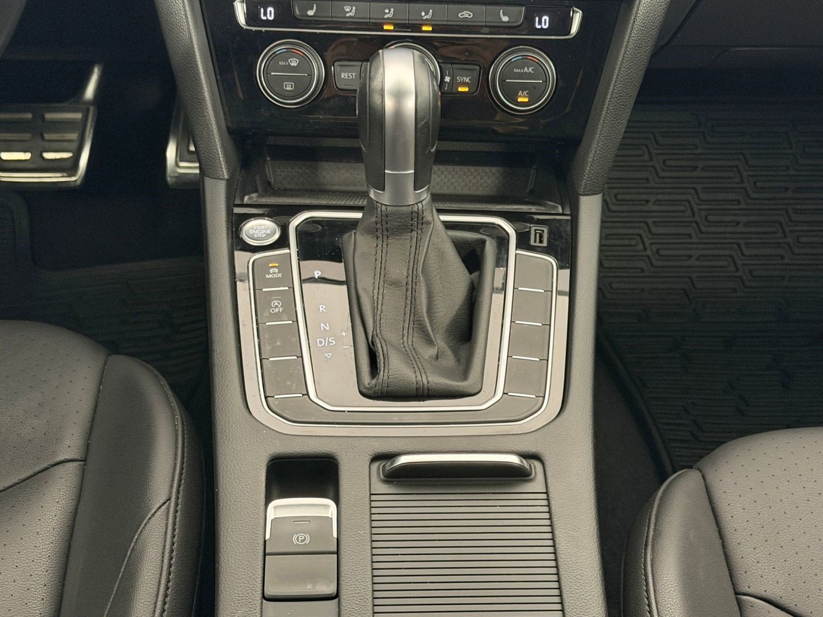 Used 2019 Volkswagen Arteon SE FWD image 17