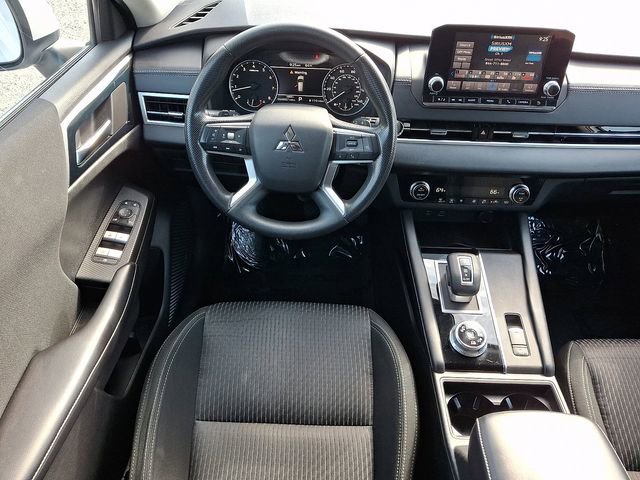Used 2022 Mitsubishi Outlander ES AWD/4WD image 11