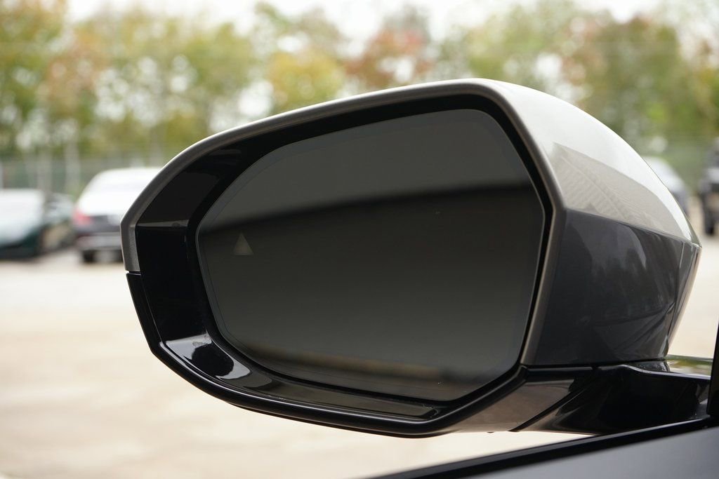 Used 2023 BMW 740i w/ Executive Package image 27