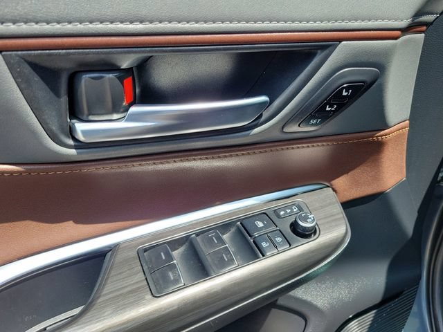 Used 2021 Toyota Venza Limited w/ Advanced Technology Package AWD/4WD image 23