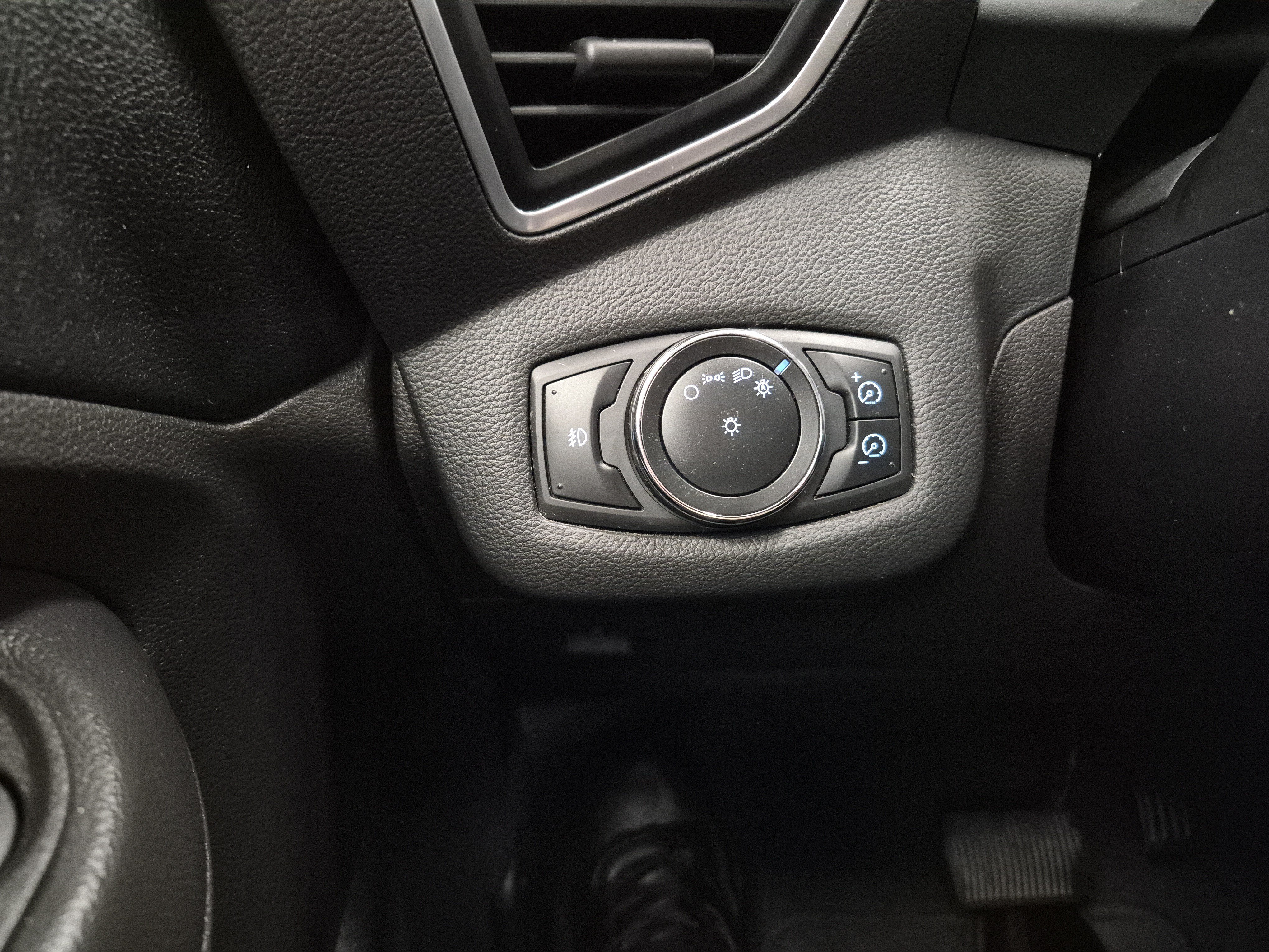 Used 2013 Ford Escape SEL FWD image 19
