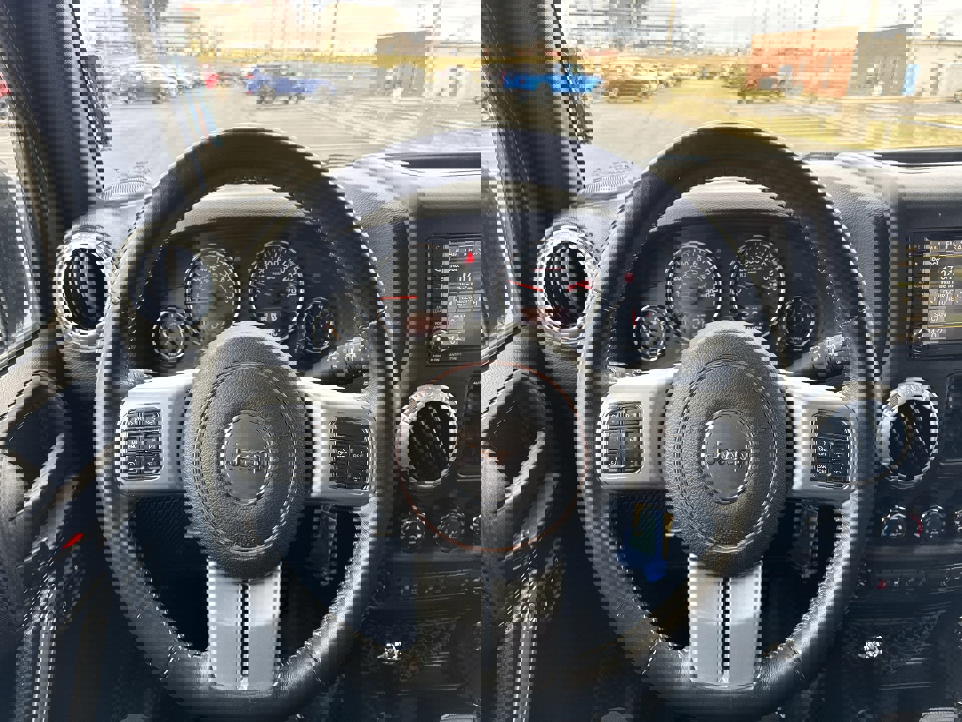 Used 2017 Jeep Wrangler Unlimited Rubicon image 12