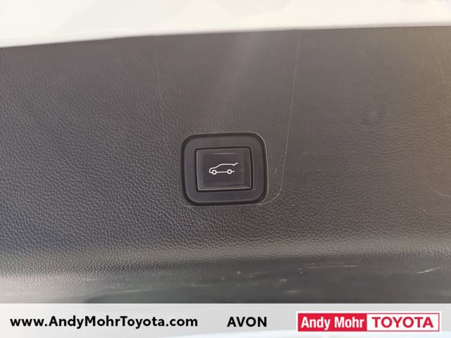 Used 2022 Chevrolet Traverse High Country w/ LPO, 'HIT The Road' Package AWD/4WD image 35