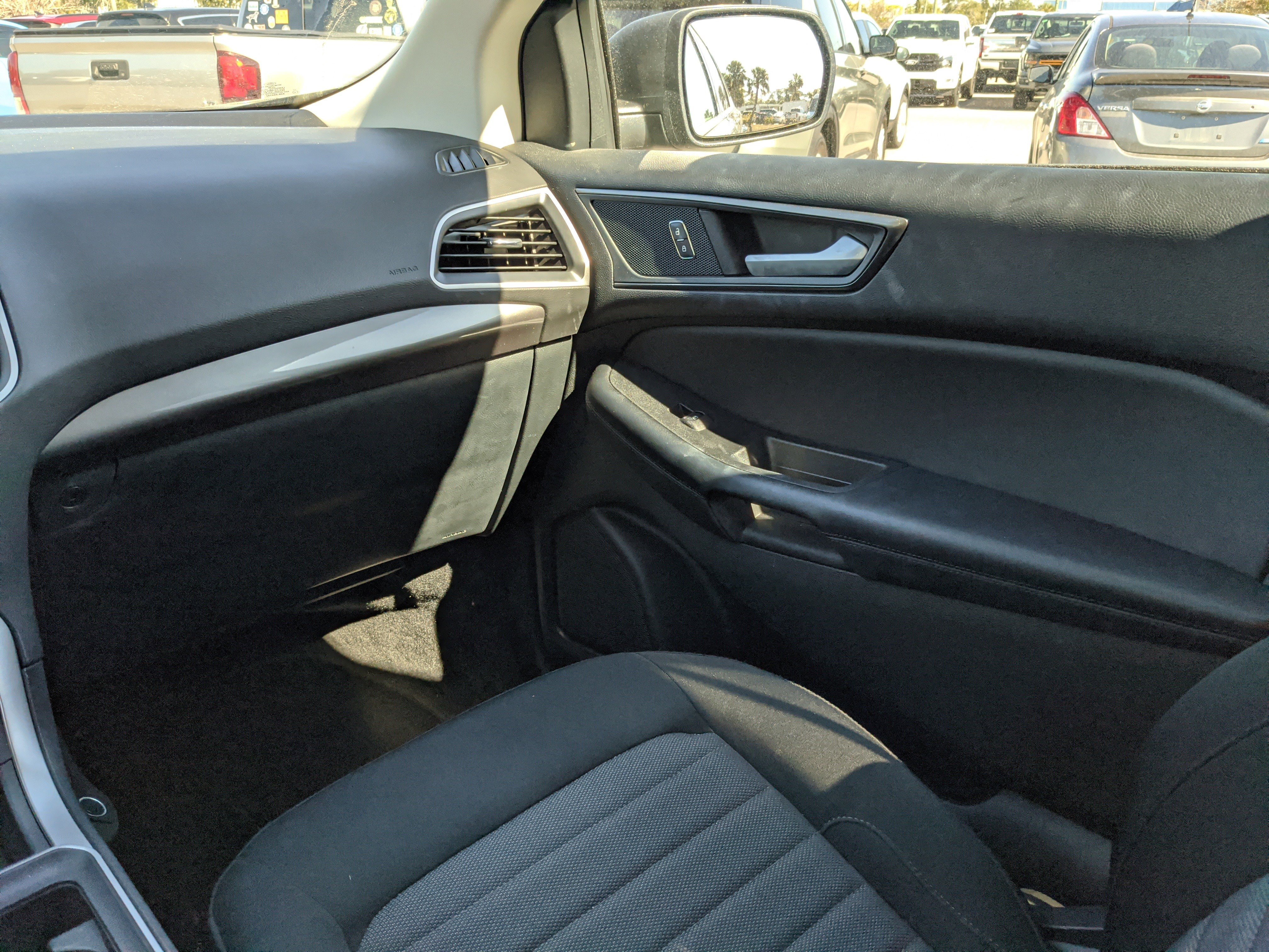 Used 2024 Ford Edge SE image 16