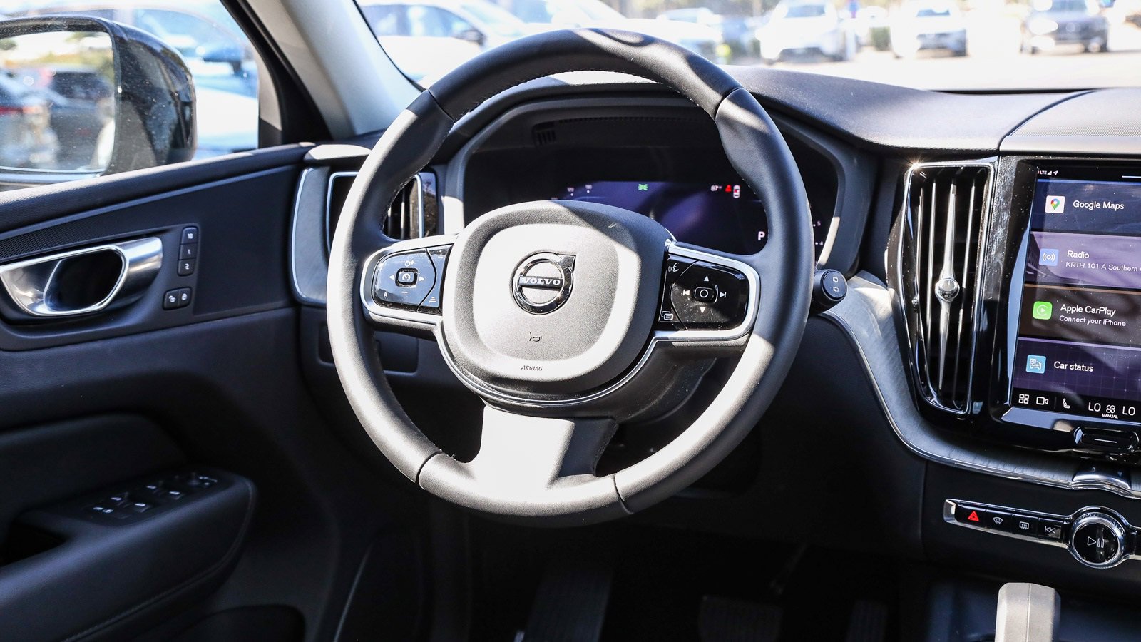 Used 2025 Volvo XC60 B5 Plus image 15