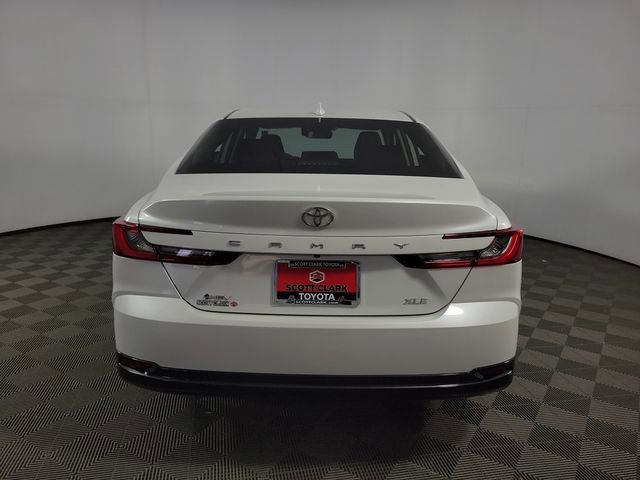 Used 2025 Toyota Camry XLE FWD image 8