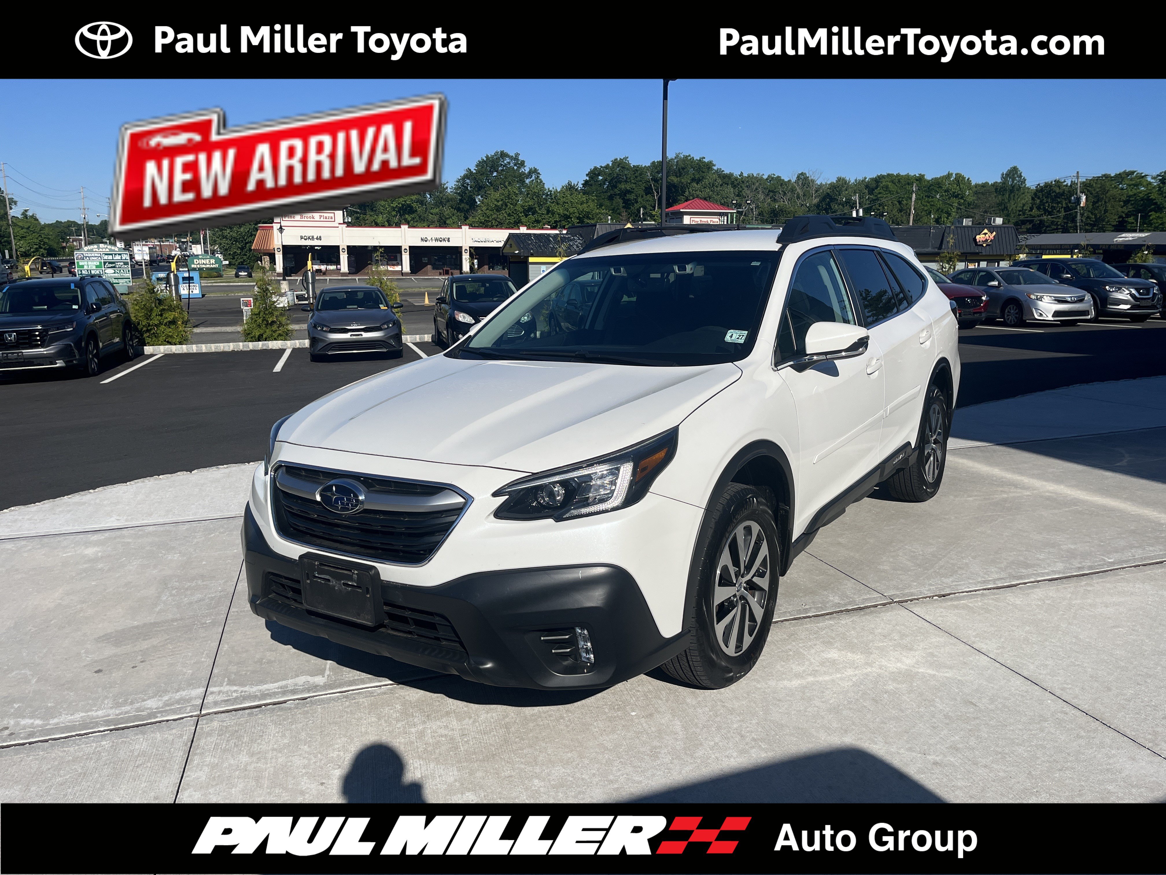 Used 2022 Subaru Outback Premium AWD/4WD image 1
