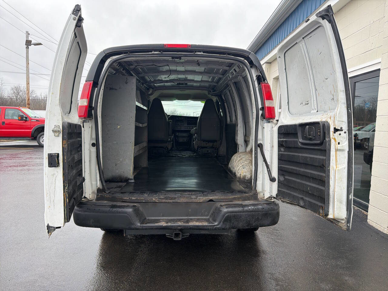 Used 2017 GMC Savana 2500 image 8