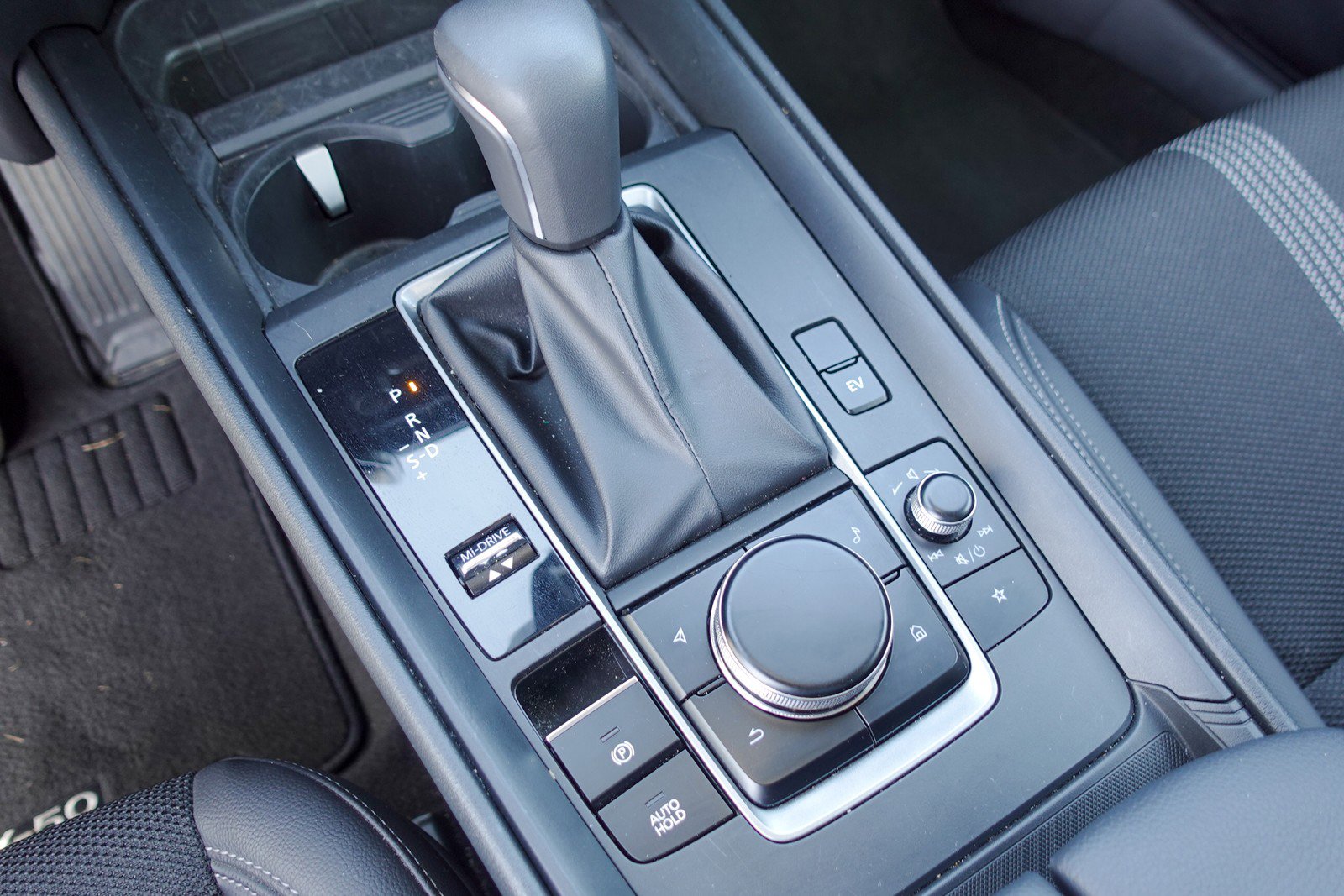 Certified 2025 MAZDA CX-50 2.5 Hybrid w/ Preferred Pkg image 16