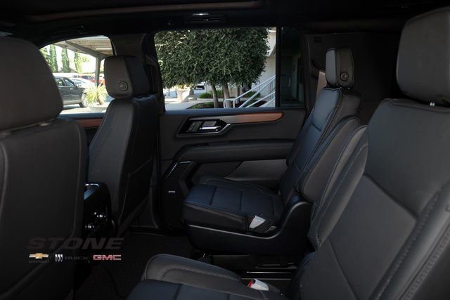 New 2025 GMC Yukon XL Denali w/ Sun & Power Step Package image 21