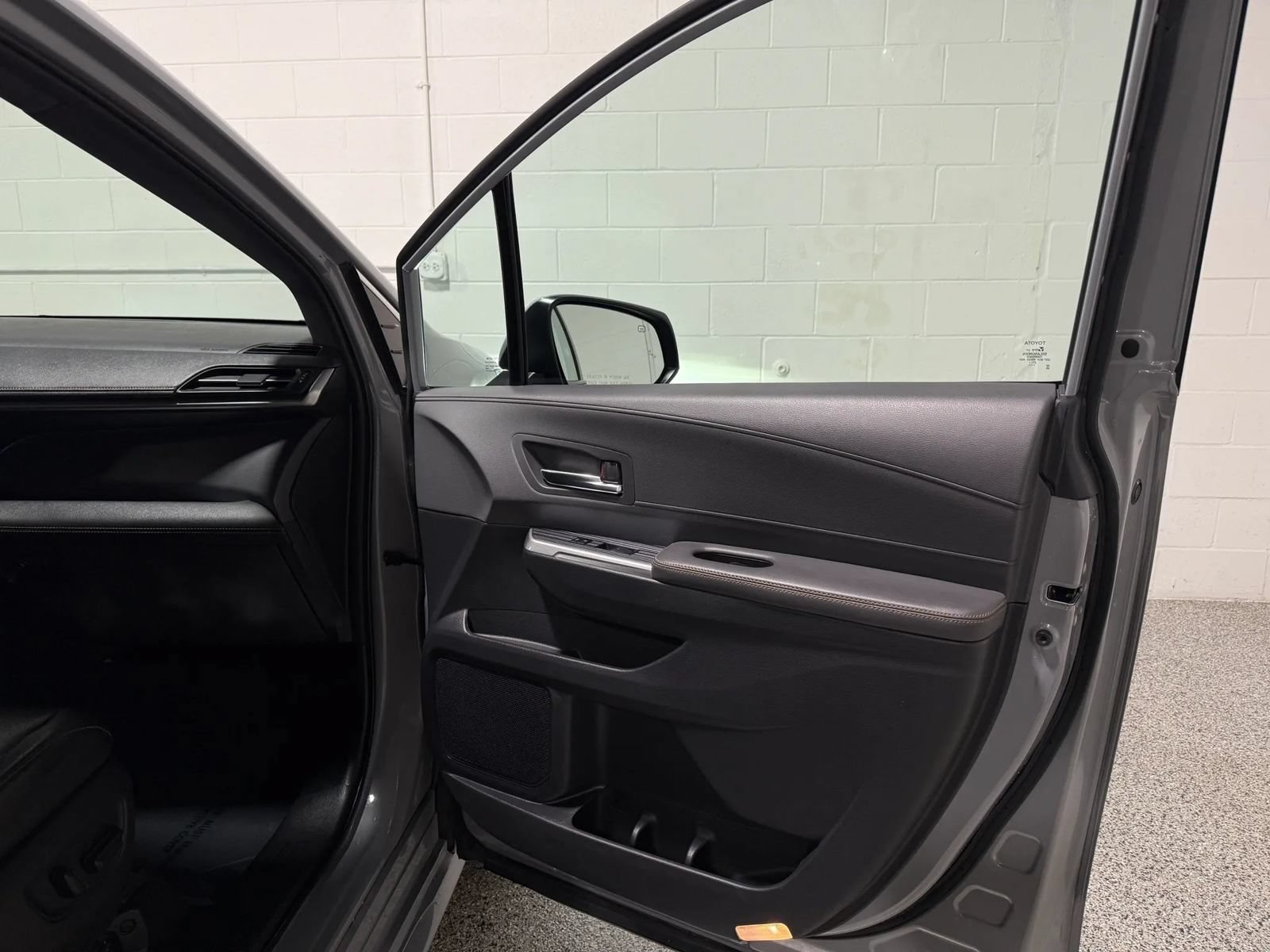 Used 2022 Toyota Sienna XLE Woodland Edition w/ Protection Package (TMS) AWD/4WD image 65