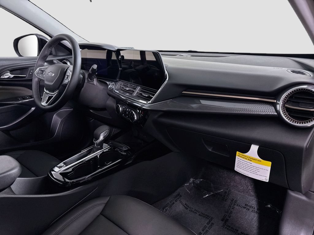 New 2026 Chevrolet Trax ACTIV w/ Sunroof Package FWD image 28