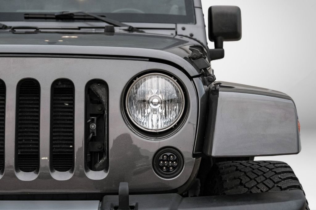 Used 2014 Jeep Wrangler Unlimited Sahara w/ Trailer Tow Group image 12