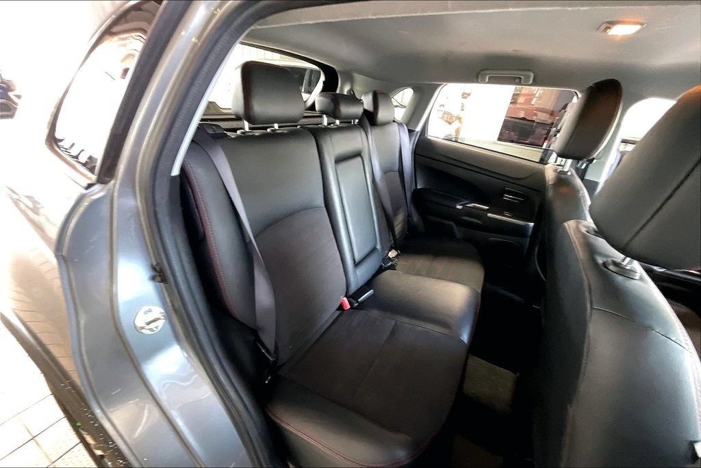Used 2022 Mitsubishi Outlander Sport SE FWD image 15