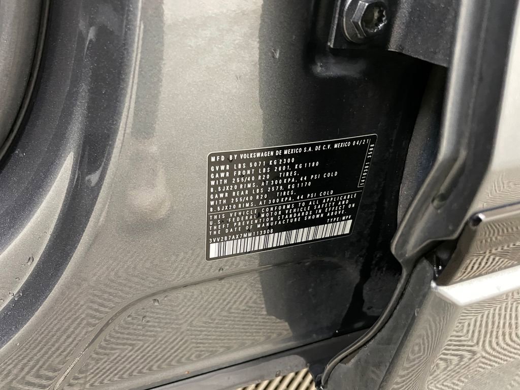 Used 2021 Volkswagen Tiguan SE R-Line image 35