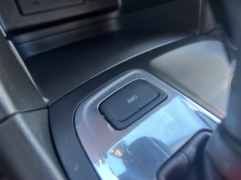 Used 2022 Chevrolet Equinox LS image 34