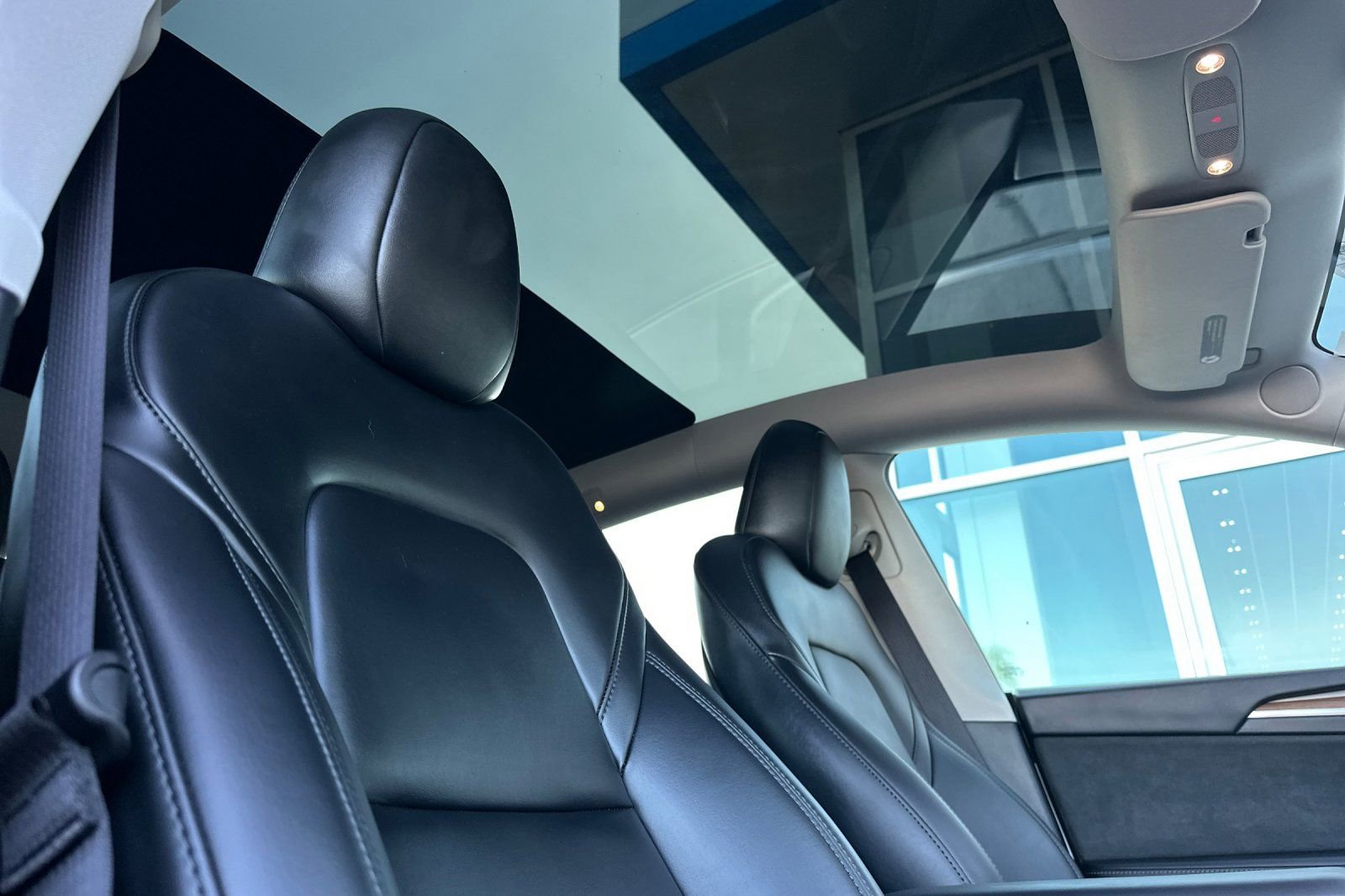 Used 2025 Tesla Model Y Long Range image 22