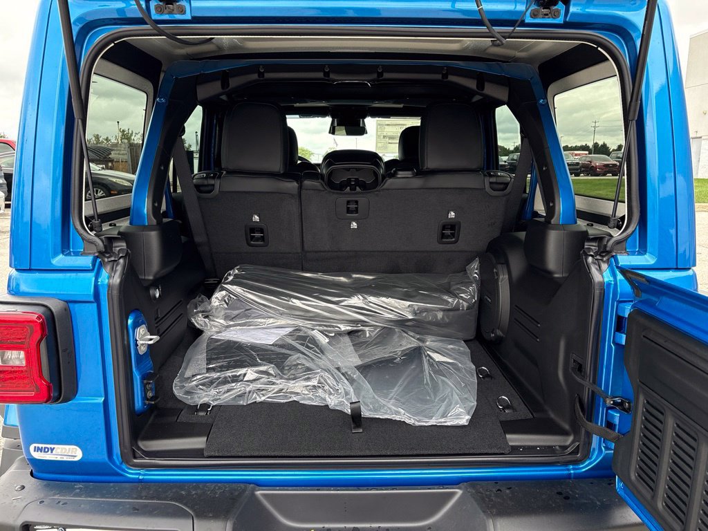 New 2027 Jeep Wrangler Unlimited Rubicon AWD/4WD image 20