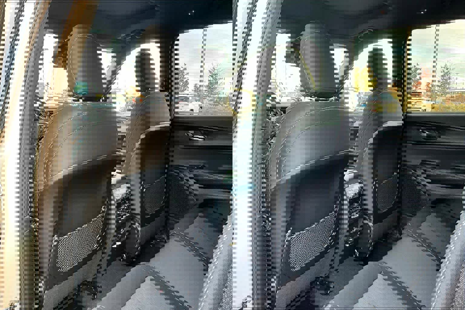 New 2025 Jeep Grand Cherokee L Laredo w/ Luxury Tech Group I image 12