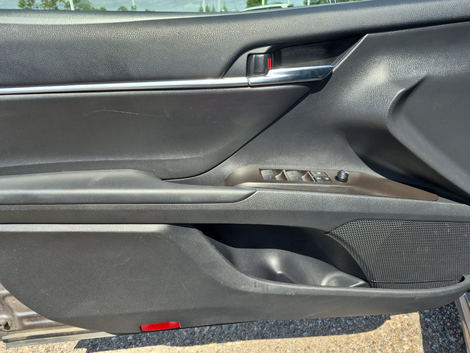Used 2024 Toyota Camry SE FWD image 14