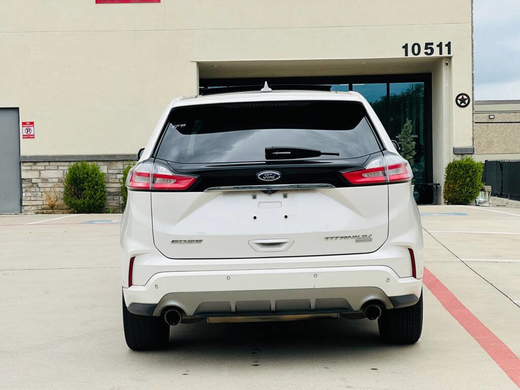 Used 2019 Ford Edge Titanium w/ Equipment Group 301A FWD image 8