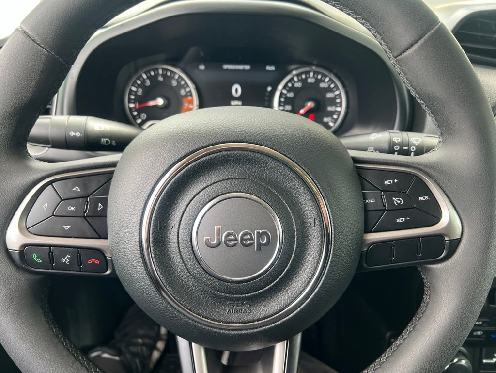 Used 2022 Jeep Renegade Latitude AWD/4WD image 62