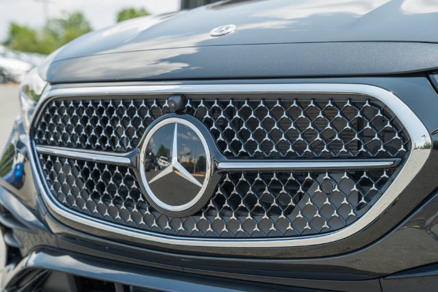 New 2027 Mercedes-Benz E 450 4MATIC Sedan image 12