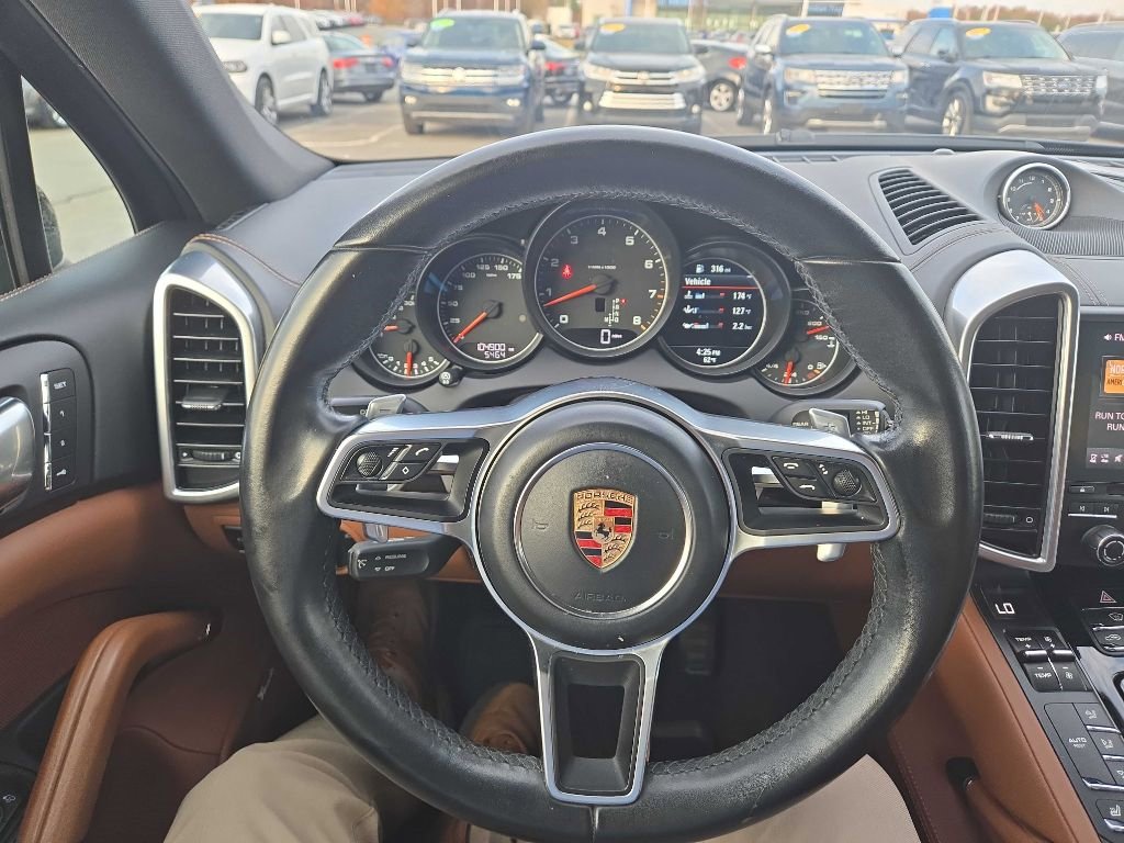 Used 2017 Porsche Cayenne Platinum Edition image 22