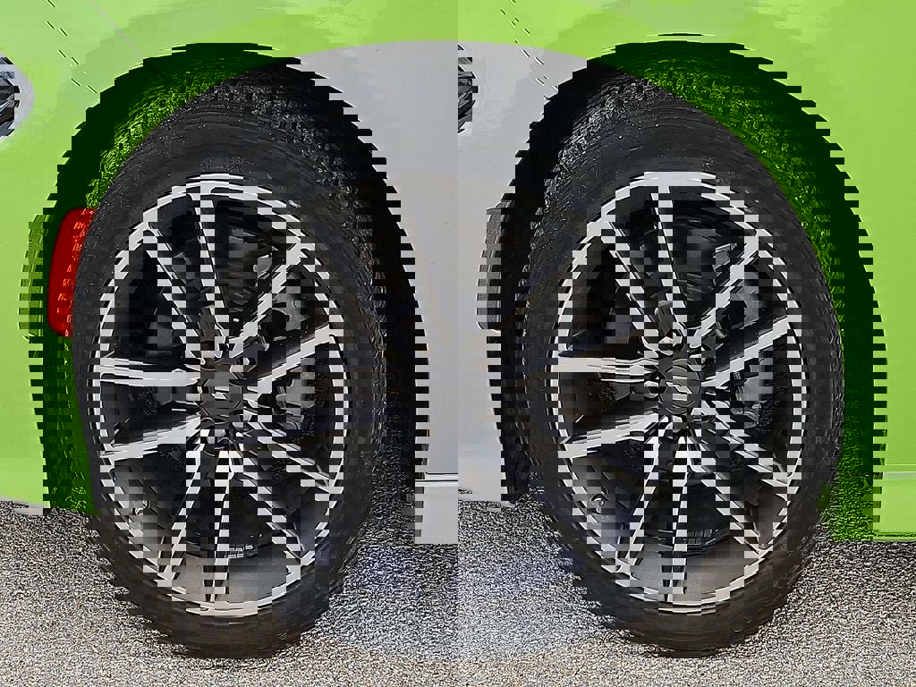 Used 2023 Dodge Charger R/T w/ Harman/Kardon Audio Group RWD image 13