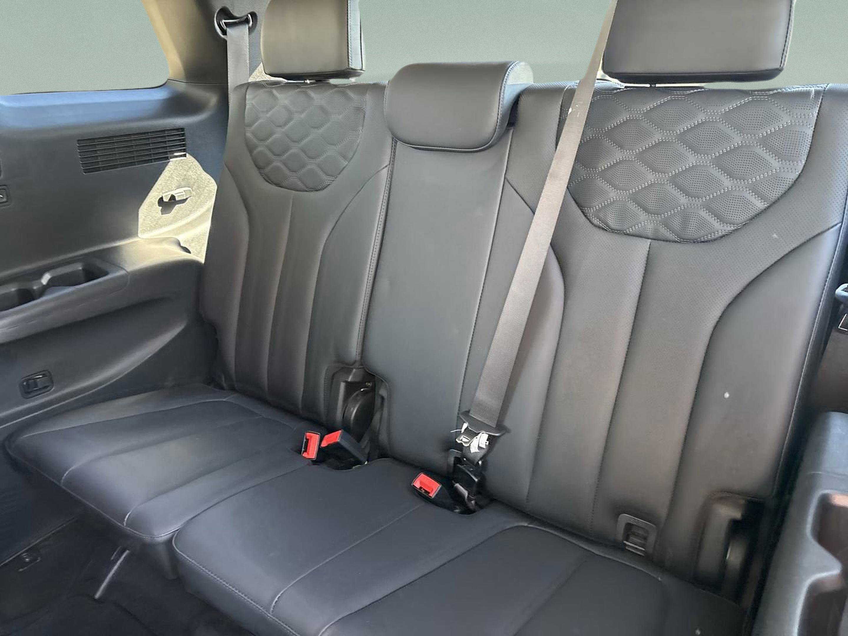 Used 2022 Hyundai Palisade Limited image 15