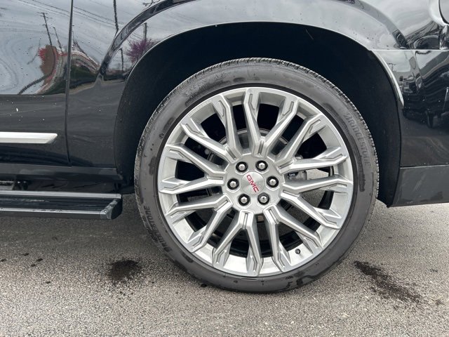 Used 2025 GMC Yukon XL Denali w/ Sun & Power Step Package image 20