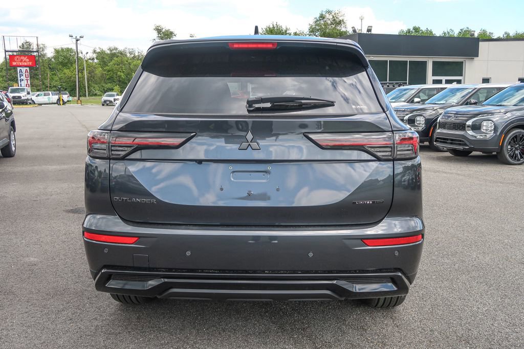 New 2026 Mitsubishi Outlander LE AWD/4WD image 11
