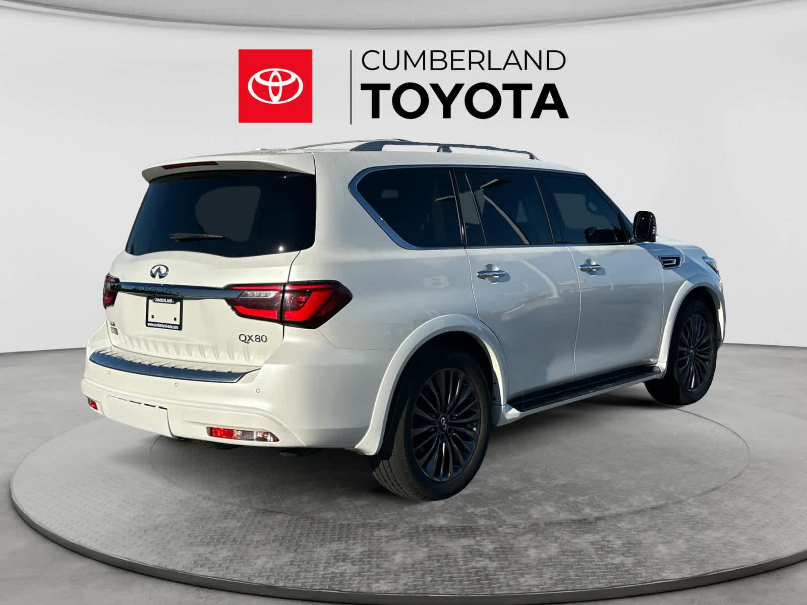 Used 2024 INFINITI QX80 Premium Select w/ Cargo Package AWD/4WD image 5