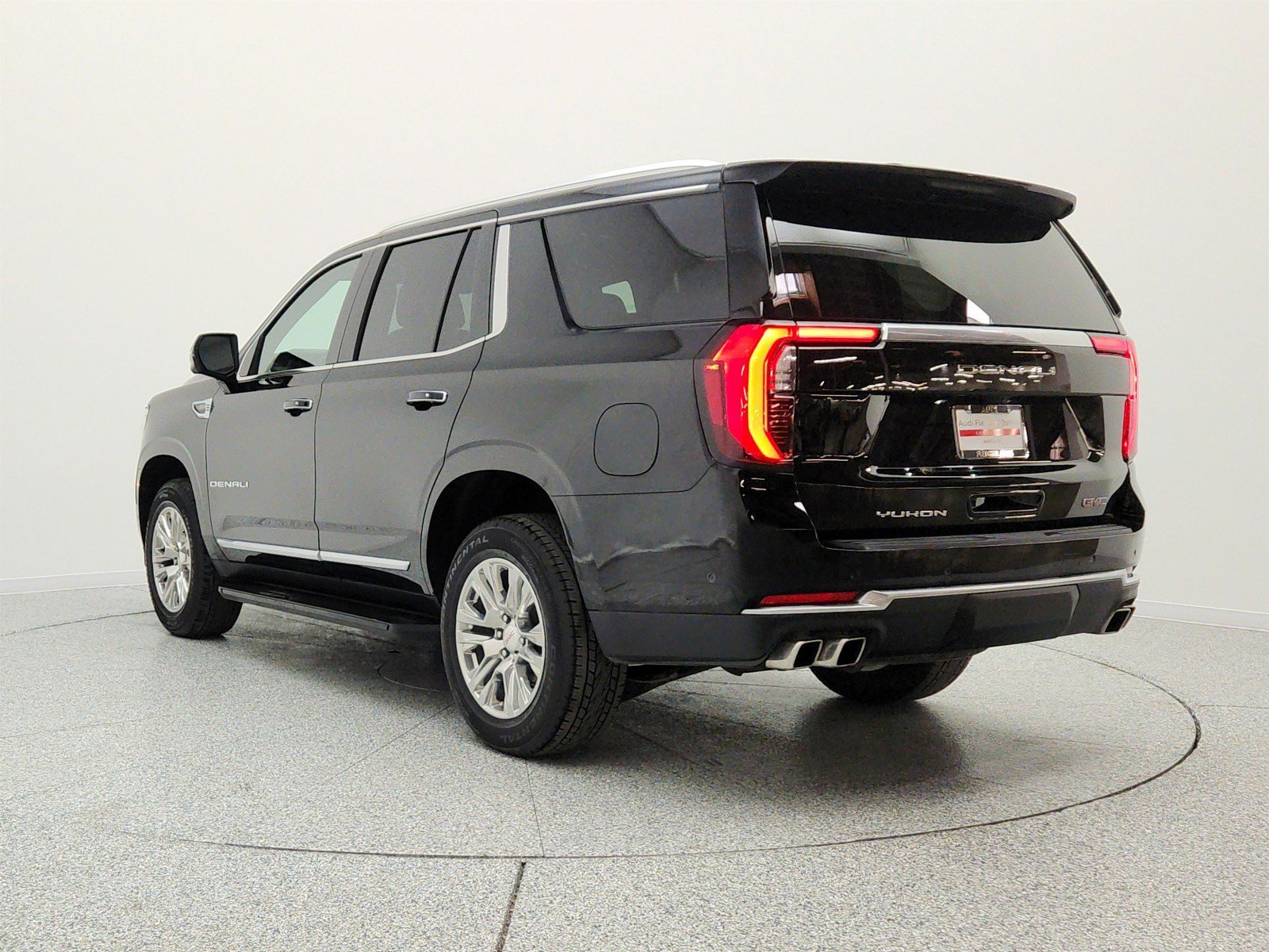 Used 2025 GMC Yukon Denali AWD/4WD image 7