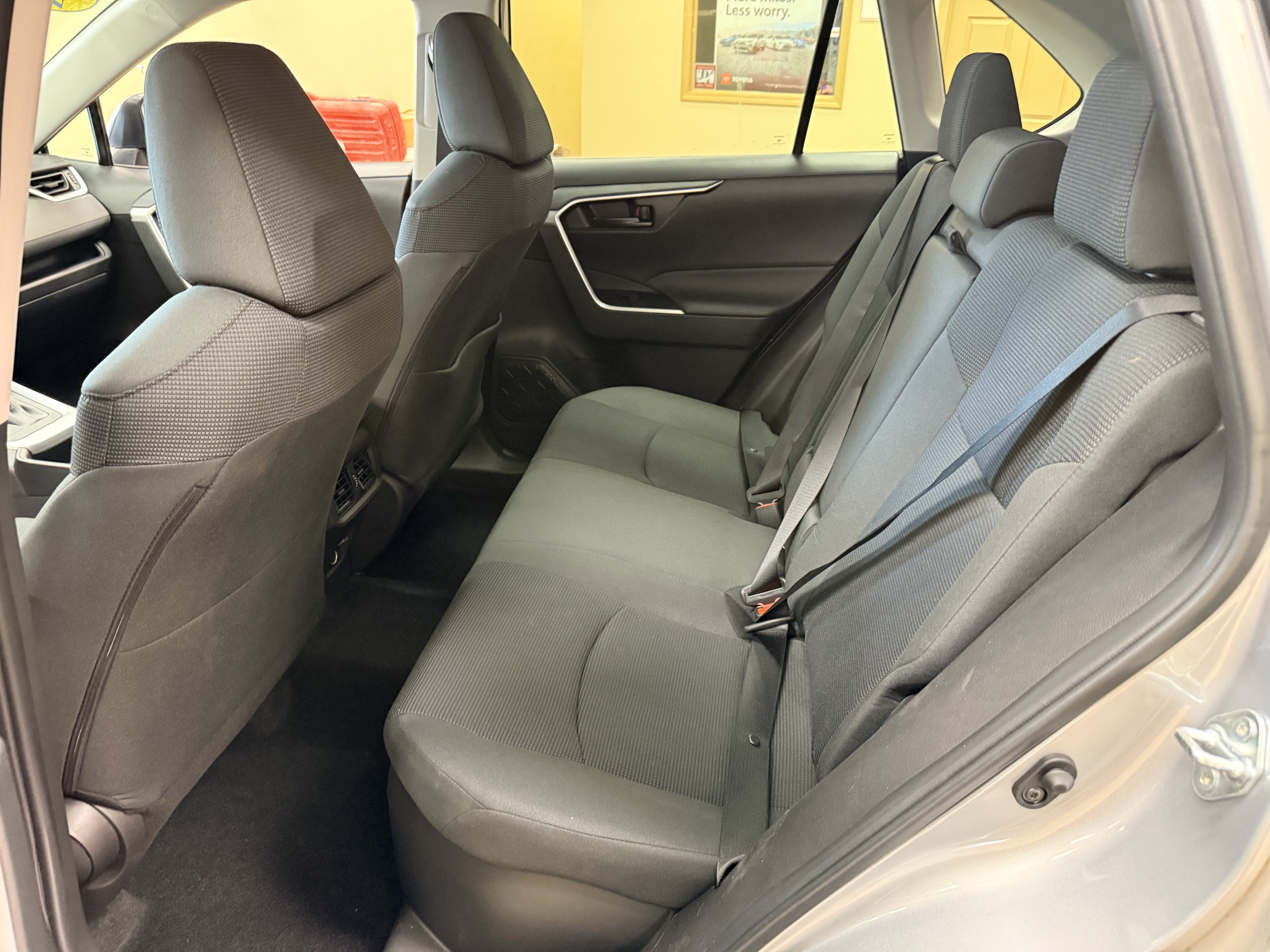 Used 2024 Toyota RAV4 LE AWD/4WD image 15