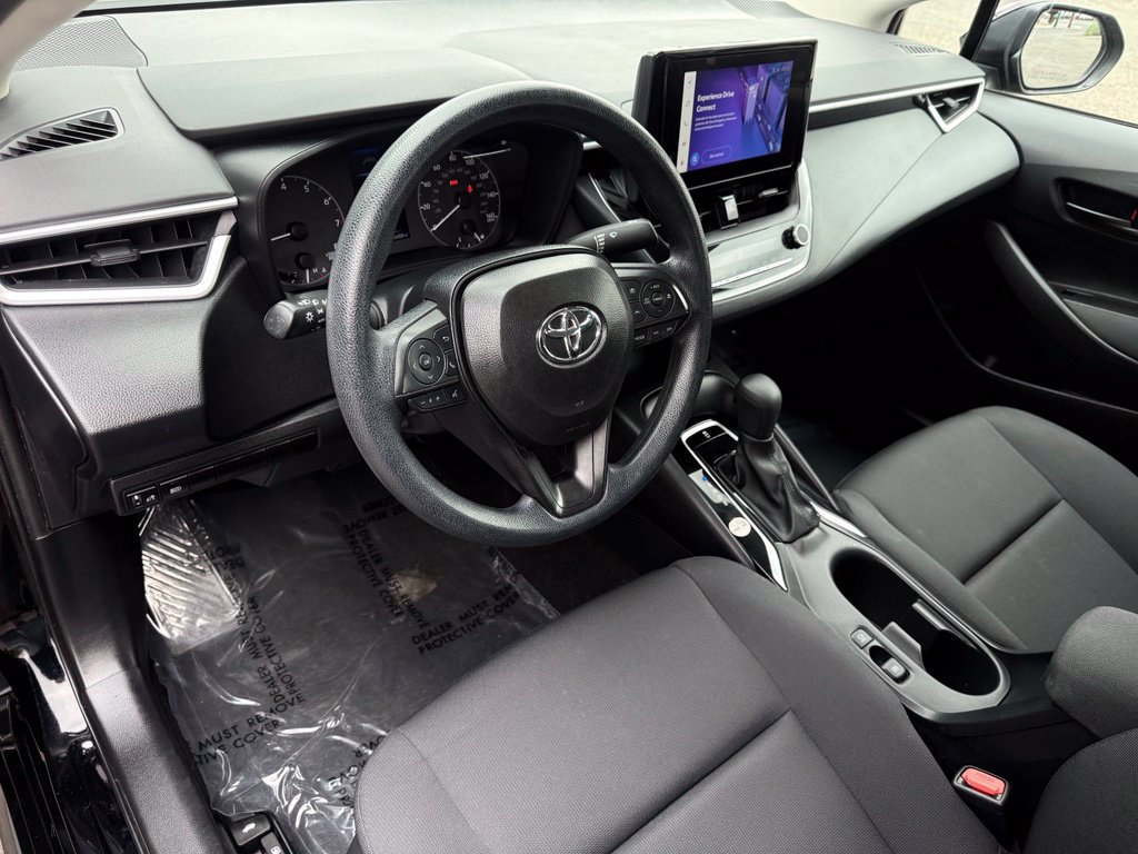 Used 2025 Toyota Corolla LE FWD image 12