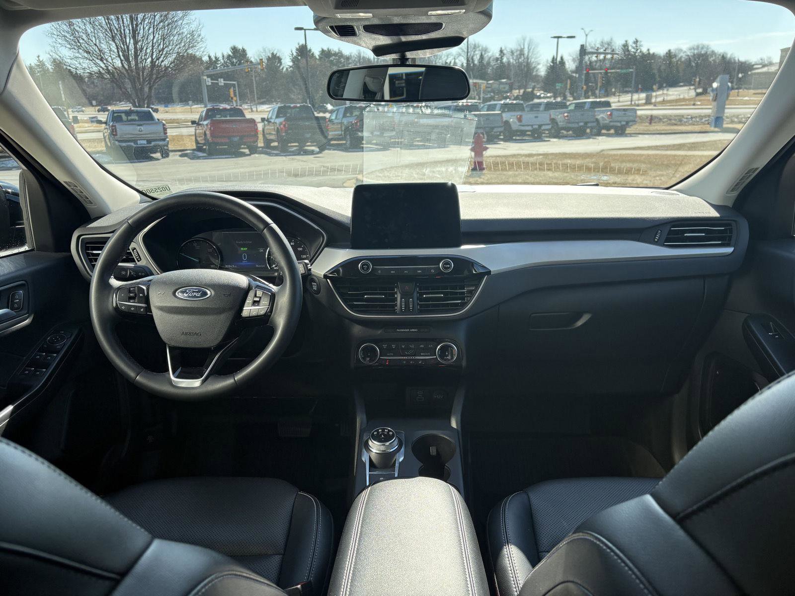 Used 2022 Ford Escape SEL w/ Class II Trailer Tow Package image 7