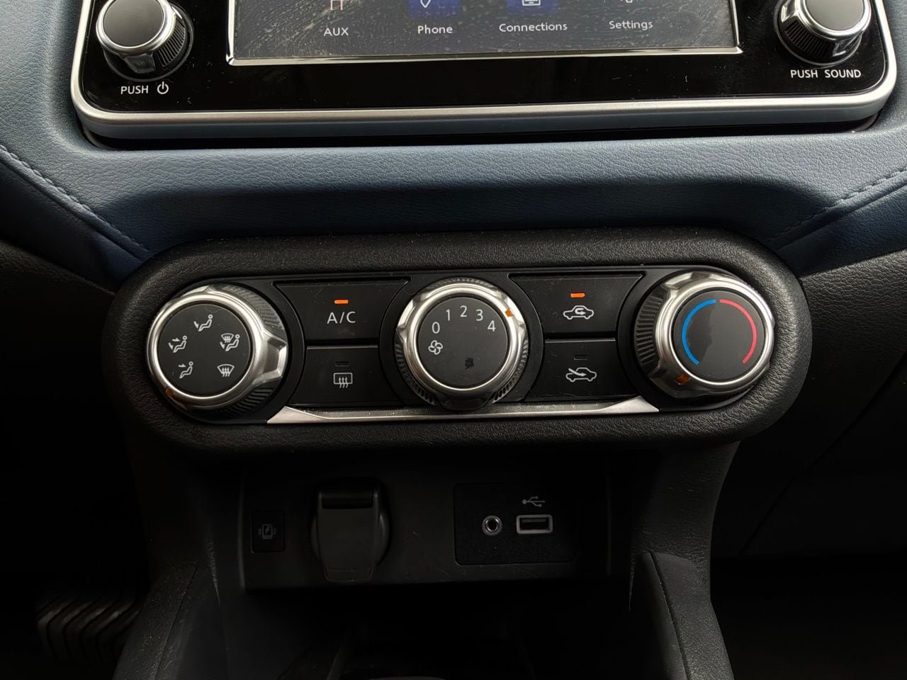Used 2025 Nissan Versa SV FWD image 25