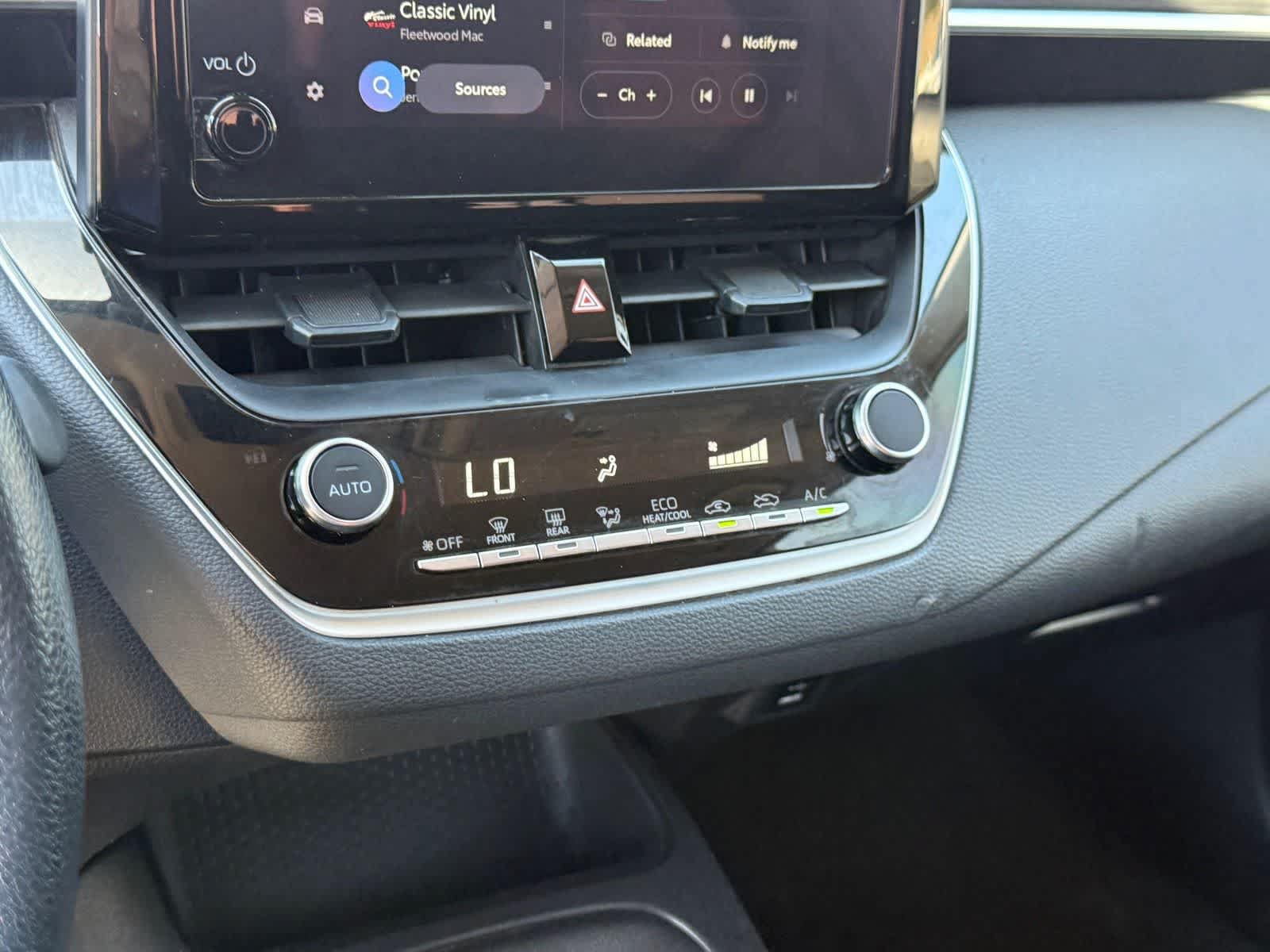Used 2023 Toyota Corolla LE FWD image 19