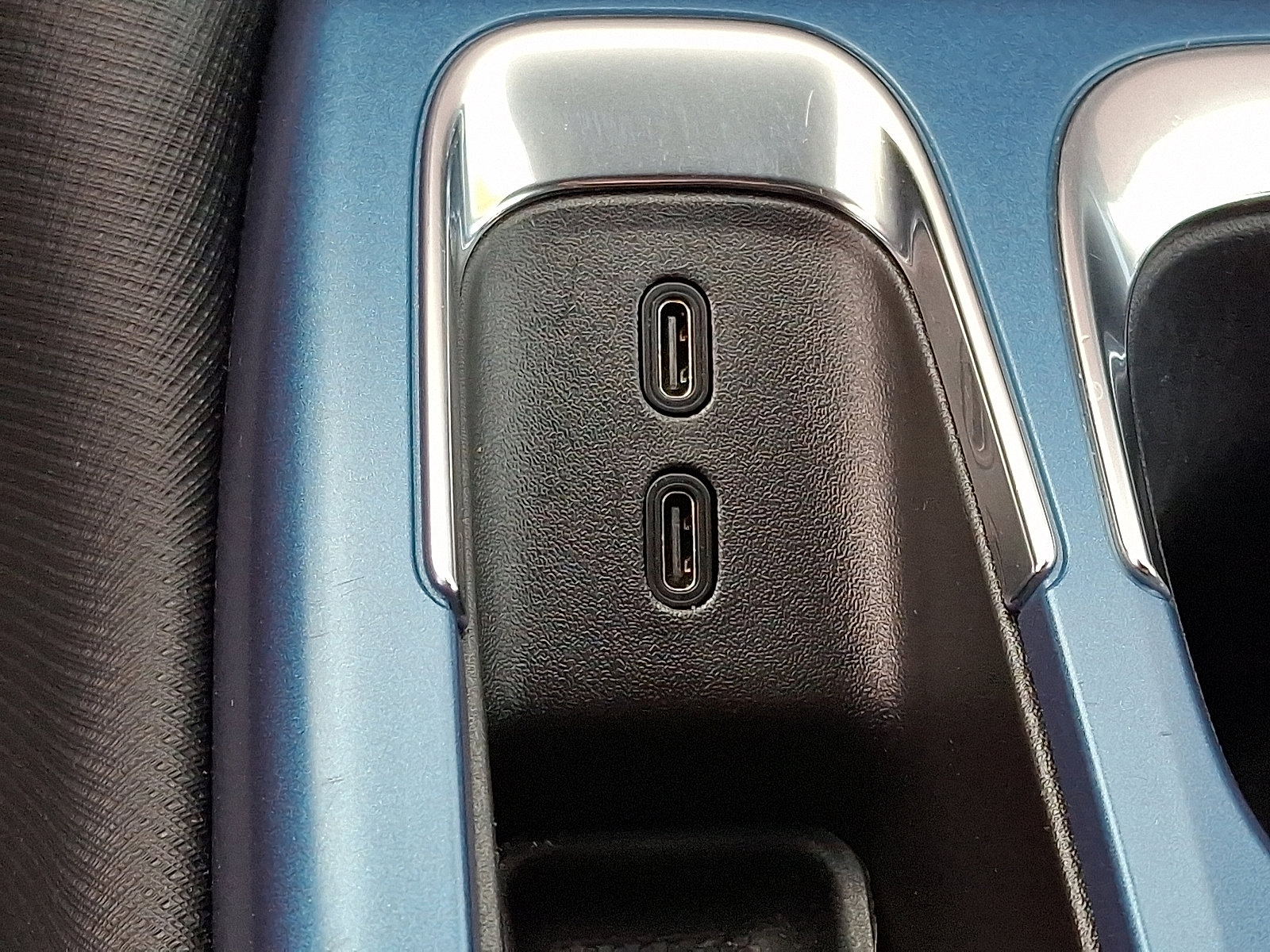 Used 2025 Chevrolet Equinox EV LT w/ Convenience Package image 23